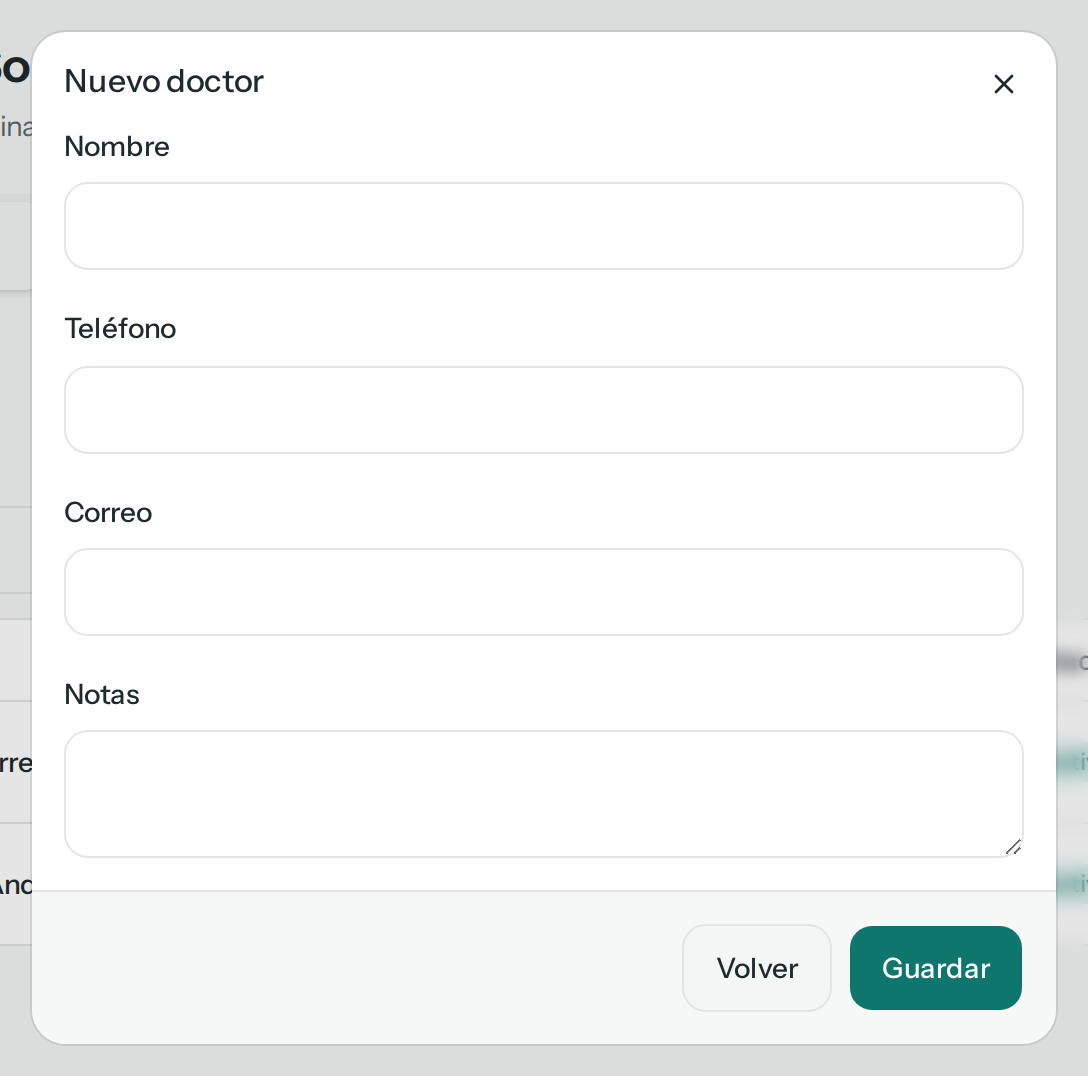 Diálogo Nuevo doctor vacío con Nombre, Teléfono, Correo y Notas, y los botones Volver y Guardar